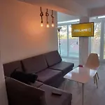 Lovely 1- Bedroom Close To Downtown Lägenhet Skopje