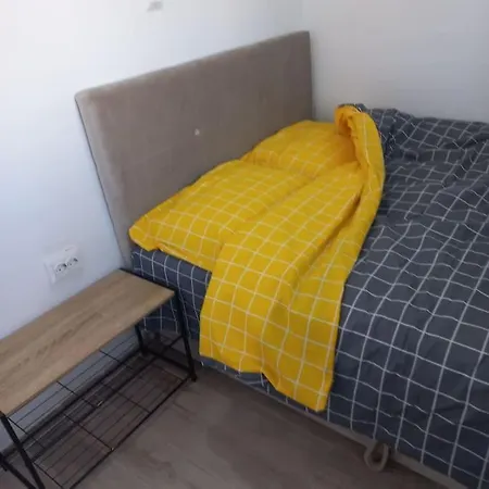 Lovely 1- Bedroom Close To Downtown