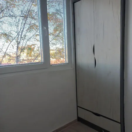 Апартаменты Lovely 1- Bedroom Close To Downtown Скопье