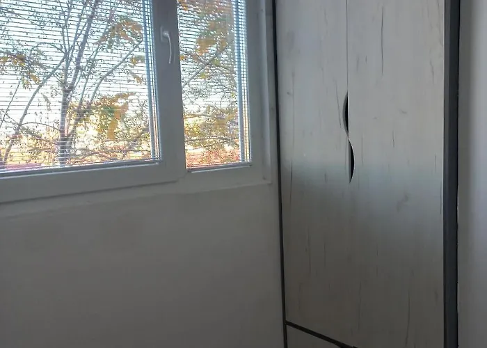 Апартаменты Lovely 1- Bedroom Close To Downtown Скопье