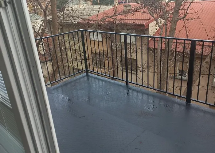 Lovely 1- Bedroom Close To Downtown Skopje