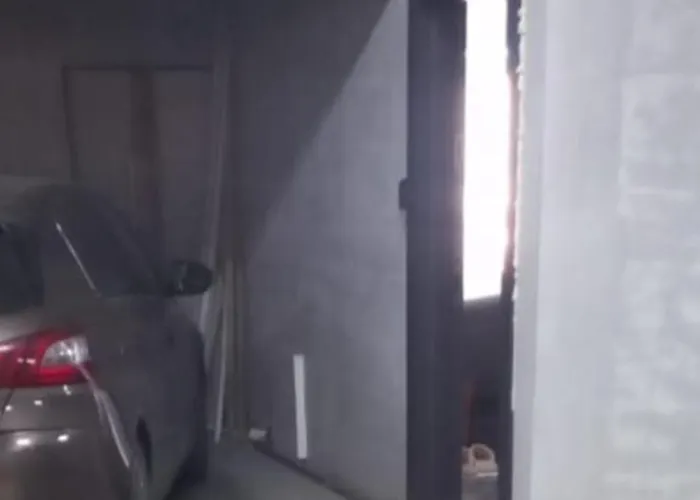 Lovely 1- Bedroom Close To Downtown Скопье